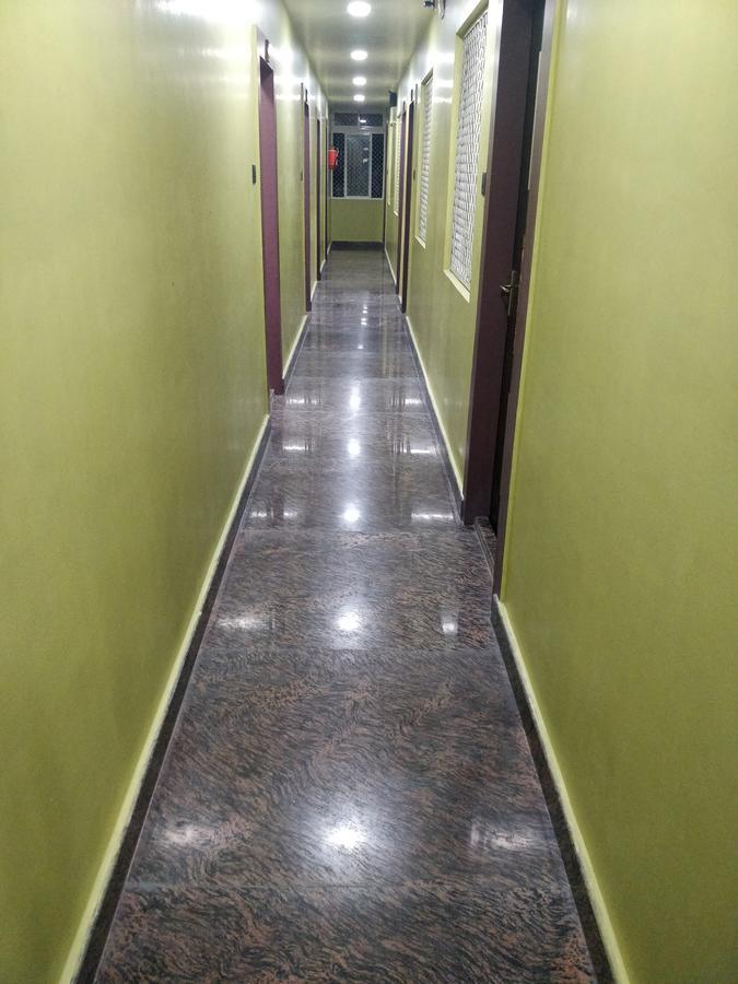 Oyo 16871 Anant Home Stay 西隆 外观 照片