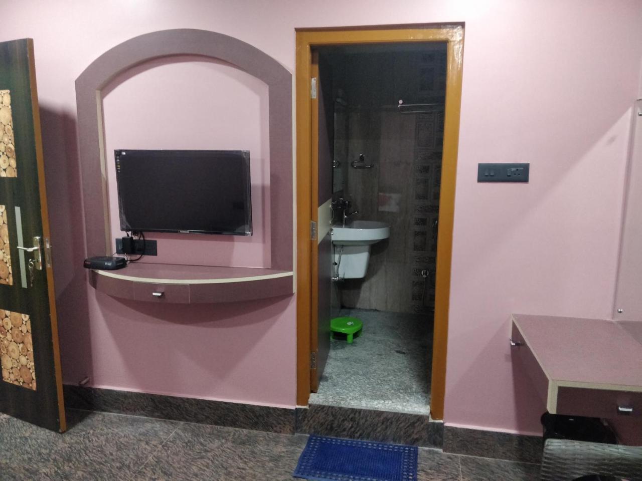 Oyo 16871 Anant Home Stay 西隆 外观 照片