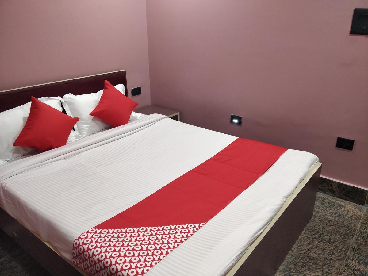 Oyo 16871 Anant Home Stay 西隆 外观 照片